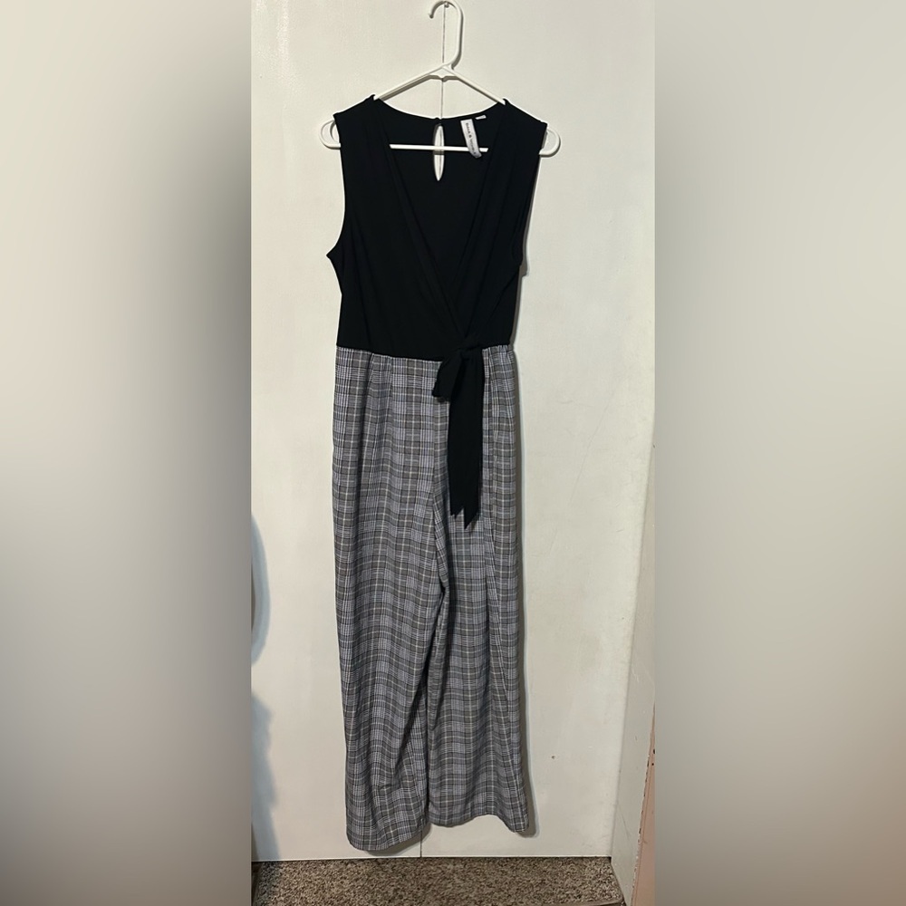 Emma & Michele Jumpsuit size Large